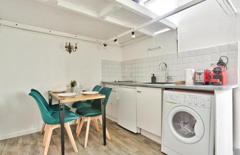 Appartement Quartier Dans Le Marais Hotel De Ville Paris Luaran gambar